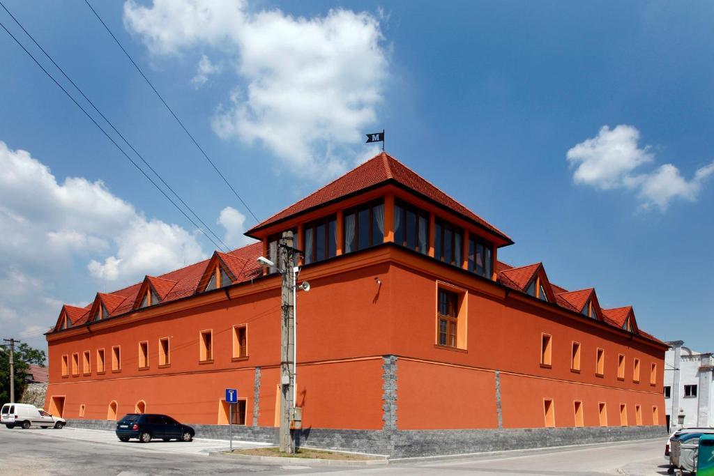 Hotel Majolika โมดรา ภายนอก รูปภาพ