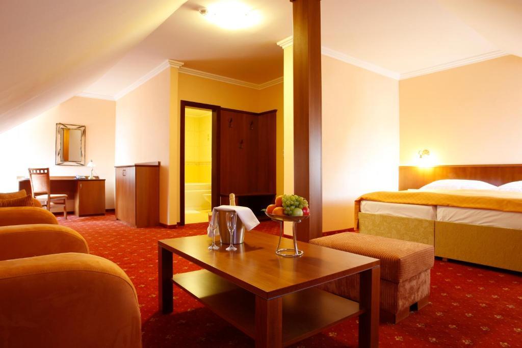 Hotel Majolika โมดรา ห้อง รูปภาพ