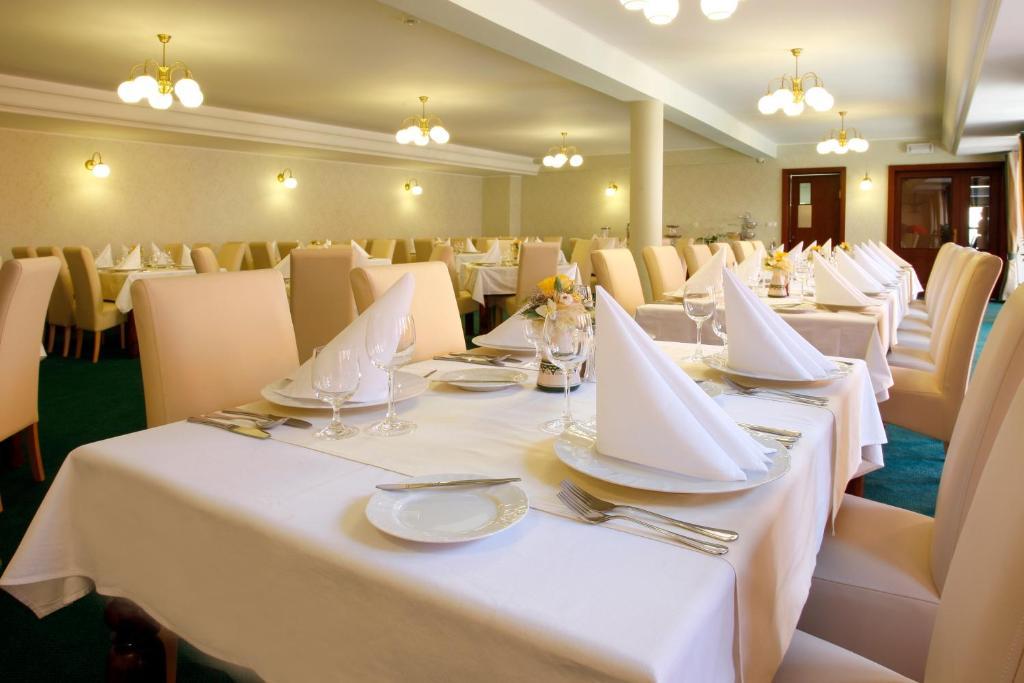 Hotel Majolika โมดรา ภายนอก รูปภาพ